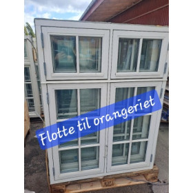 Dannebrogsvinduer med palæ ruder